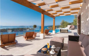 Lovely Home In Karbuni With Jacuzzi